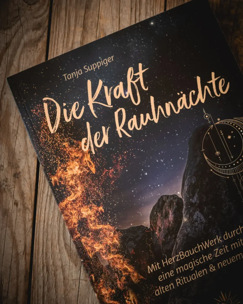 Rauhnaechten-feinsein-tanjasuppiger-rauhnachtbuch-schrift-buch